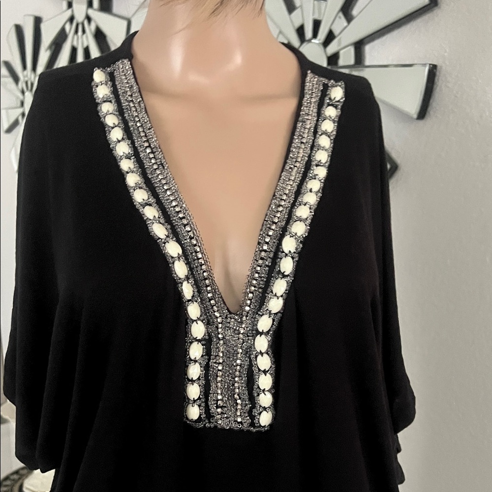 (Strazzi) women’s Black V-Neck Embellished with Sequined Top size S oversized
